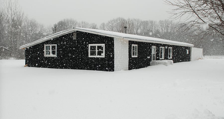 COZY winter living
Snowplowing included