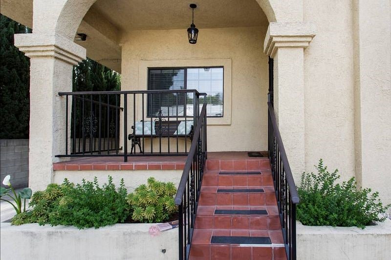 Entrance leading to unit