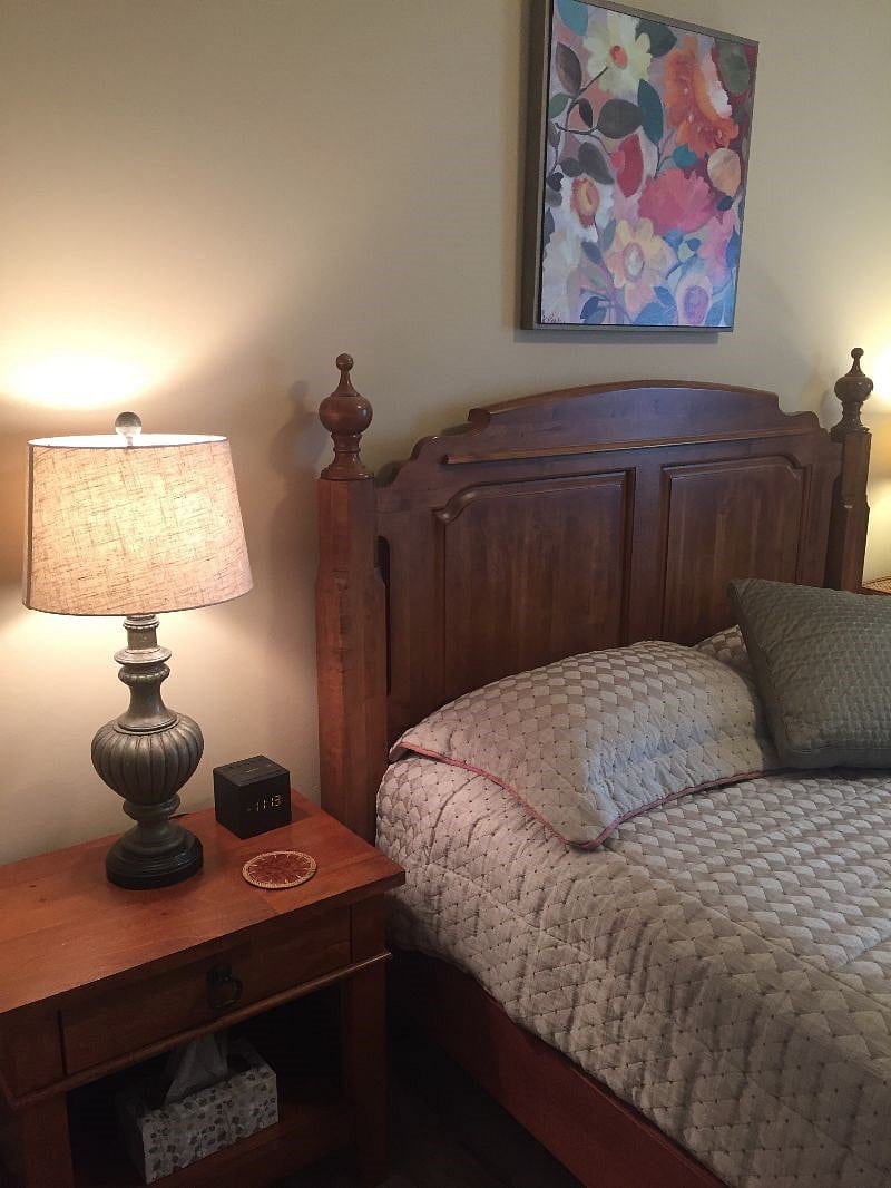 Sturdy, comfy queen bed