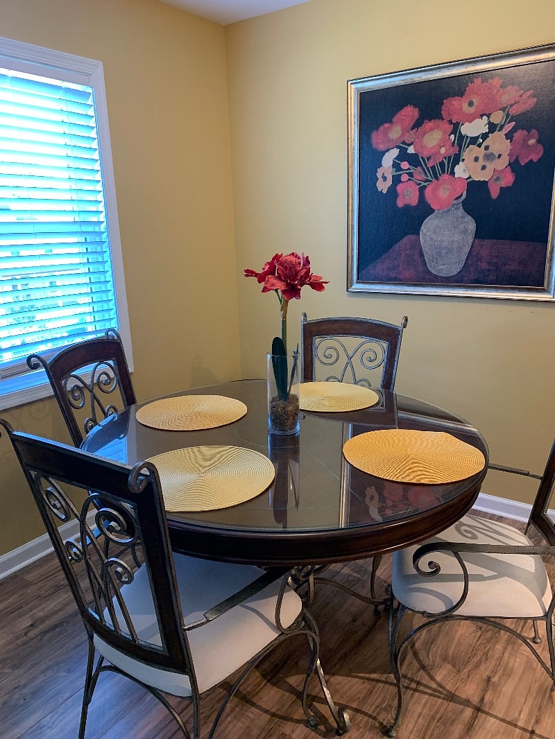 Beautiful dining table and sturdy chairs.