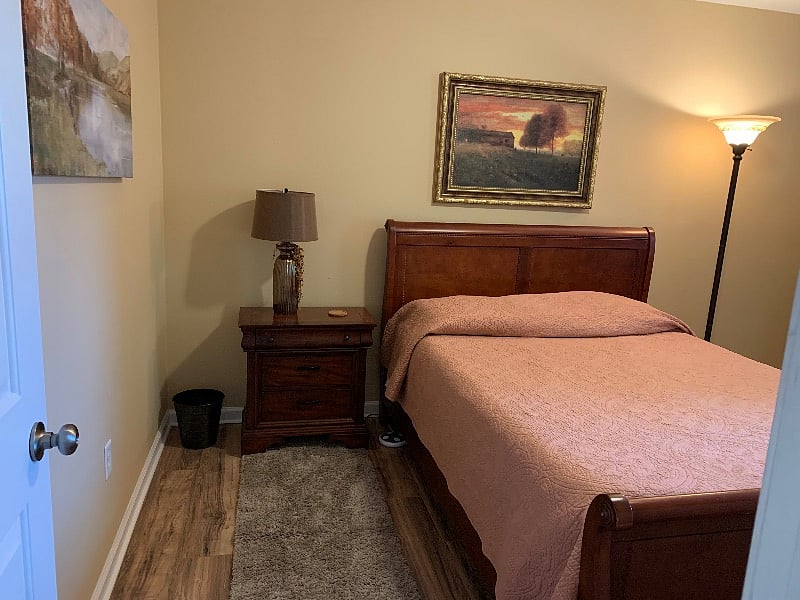 Second queen bedroom.