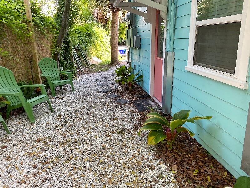Entry space with lounge chairs