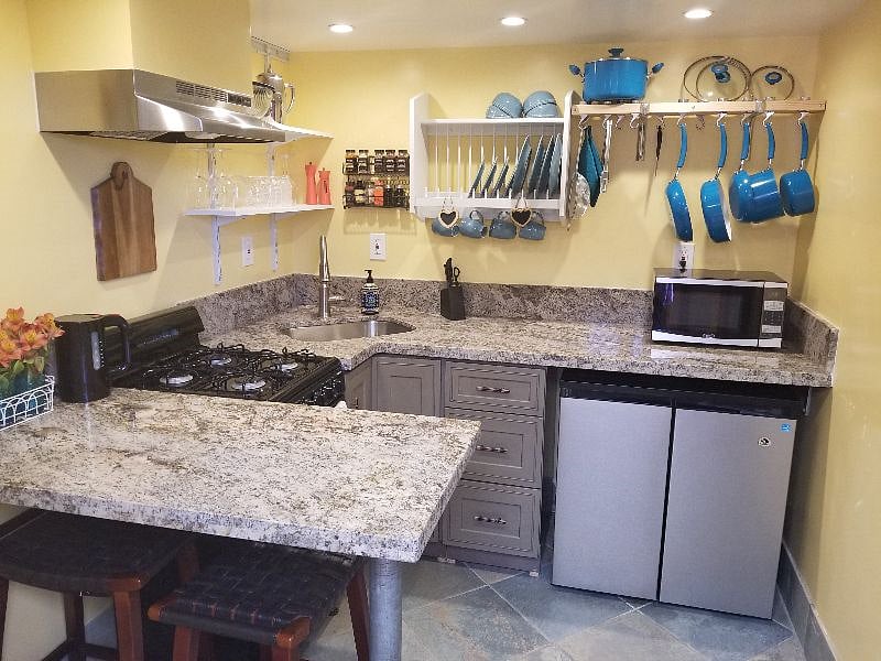 Full Kitchen