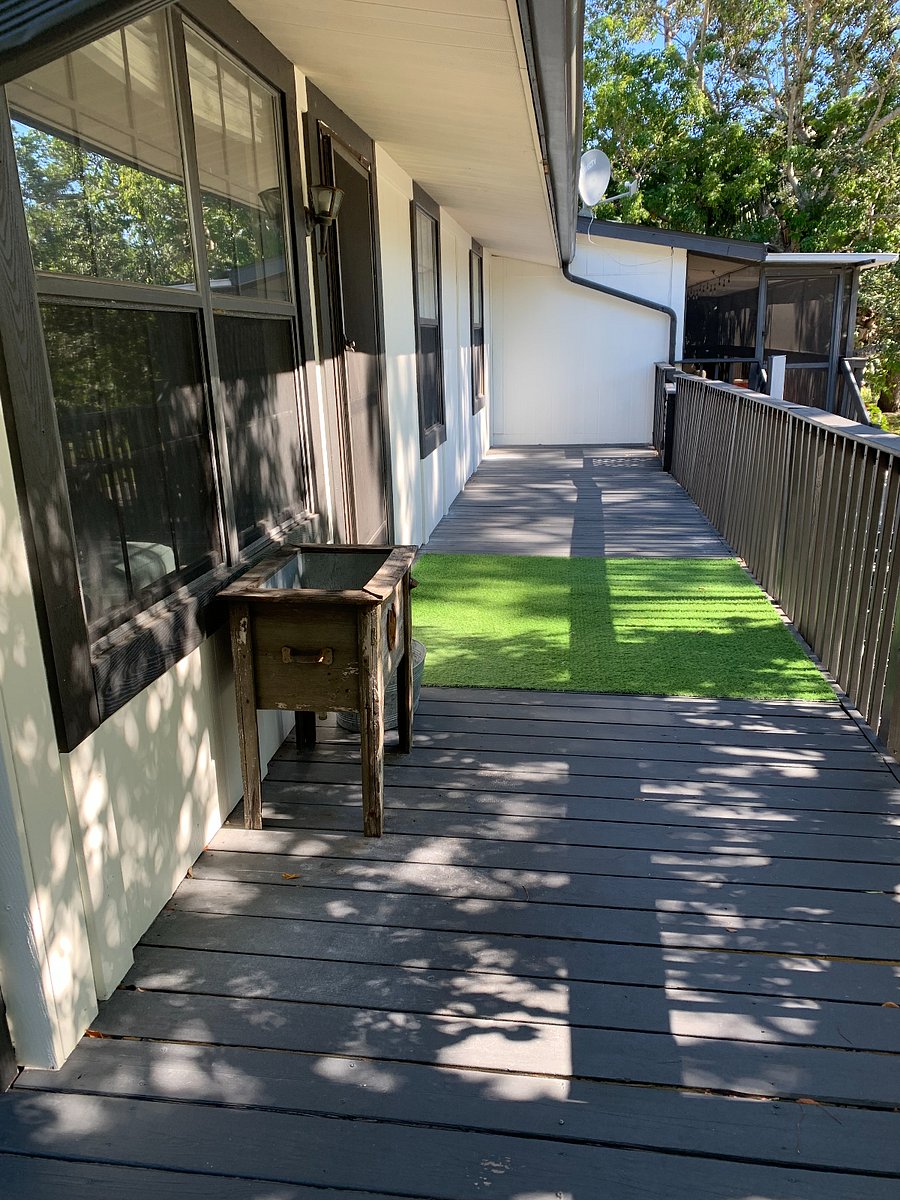 Front deck