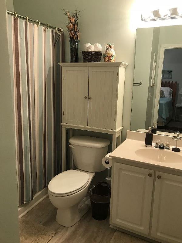 Private Bathroom 