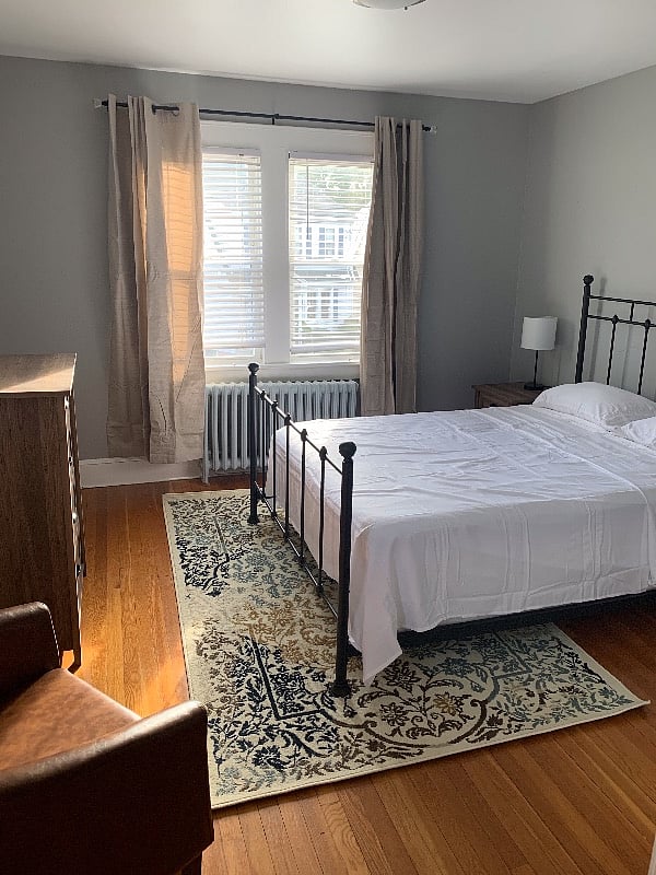Bedroom with queen sized bed.