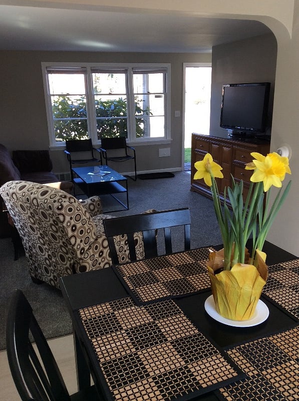 West side living room has smart TV