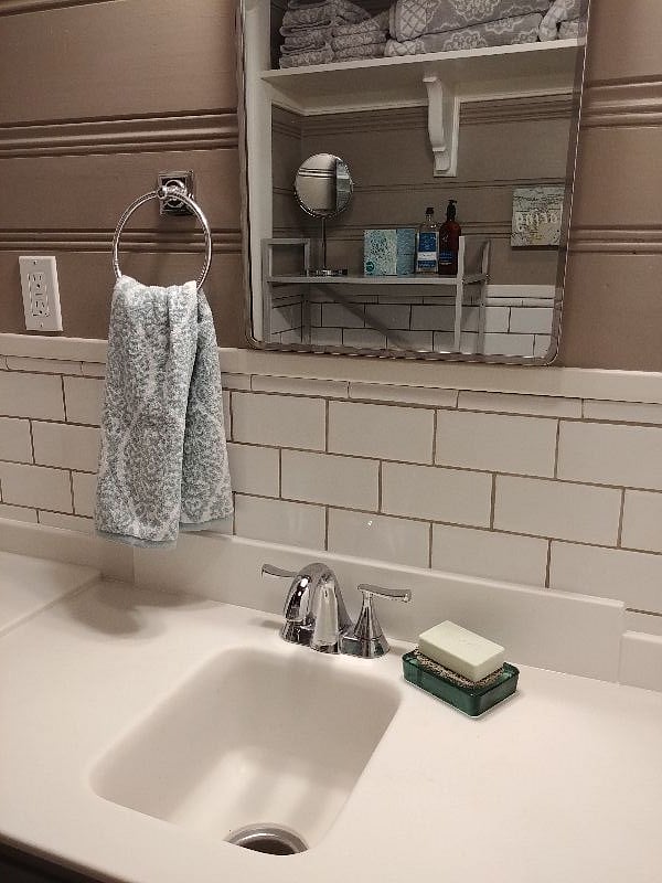 Bath sink