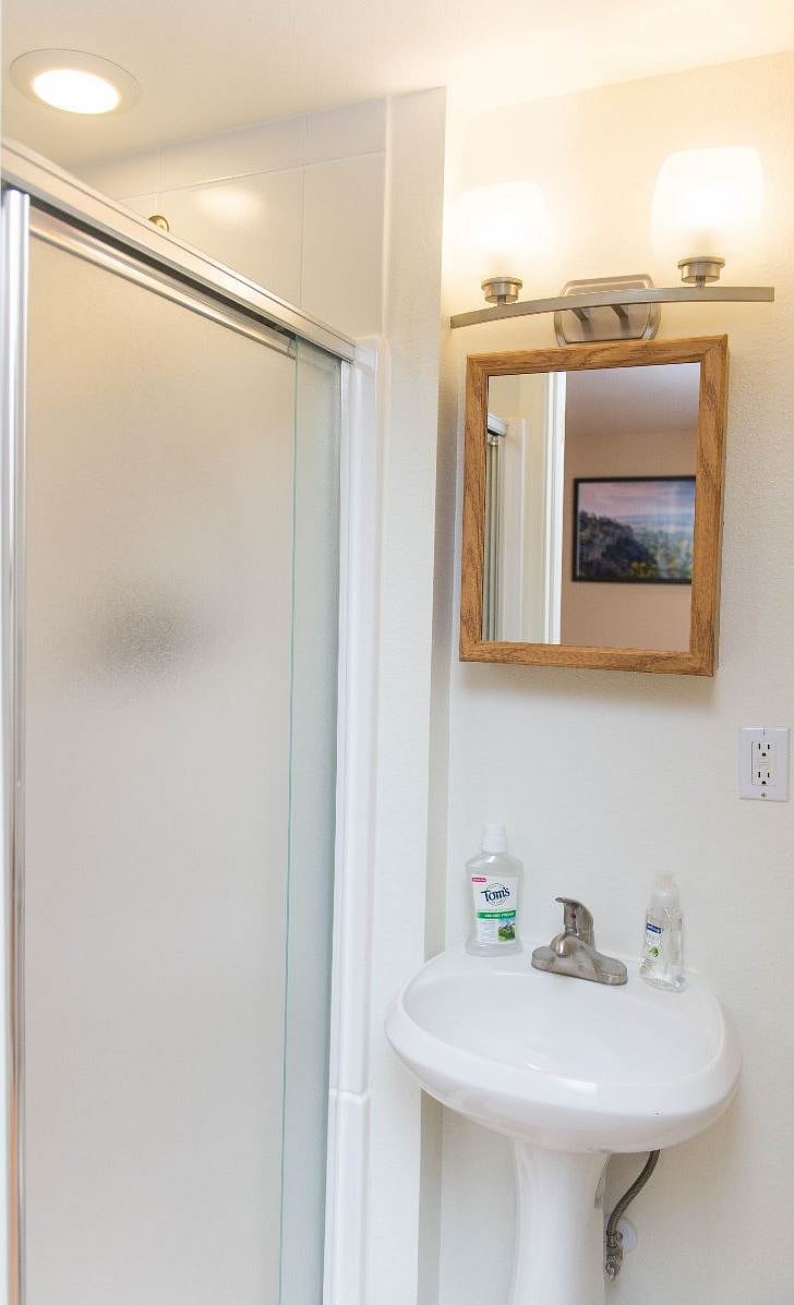 Small Bathroom 2