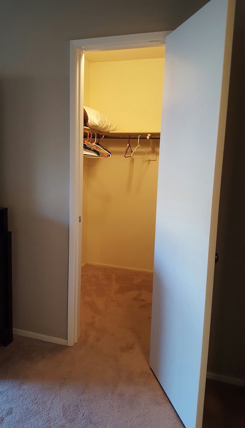 Walk-in Closet