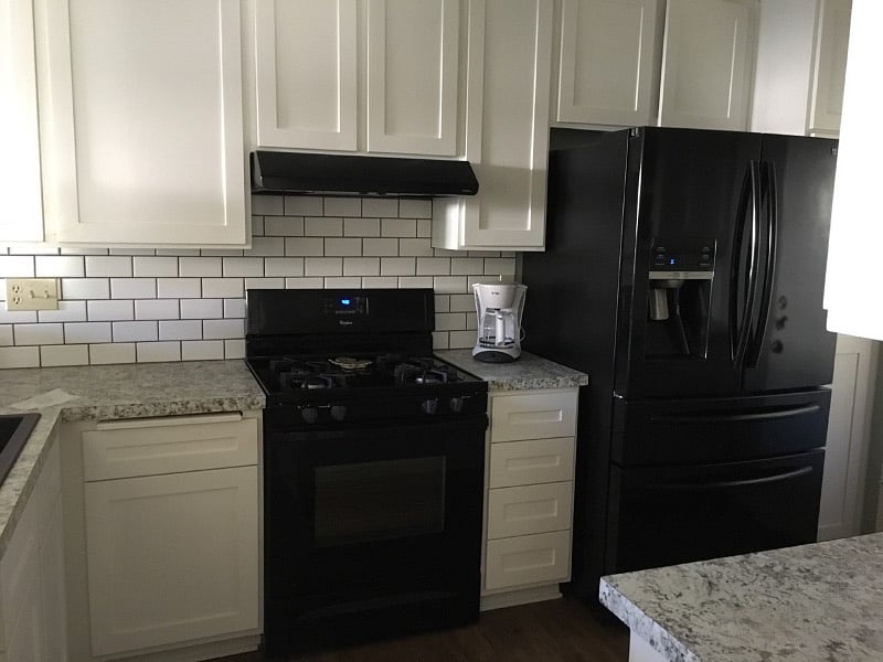 Kitchen (photo 2)