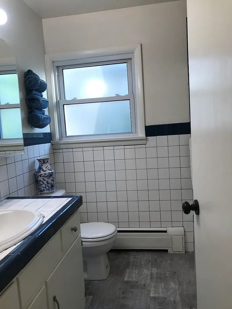 Main bathroom