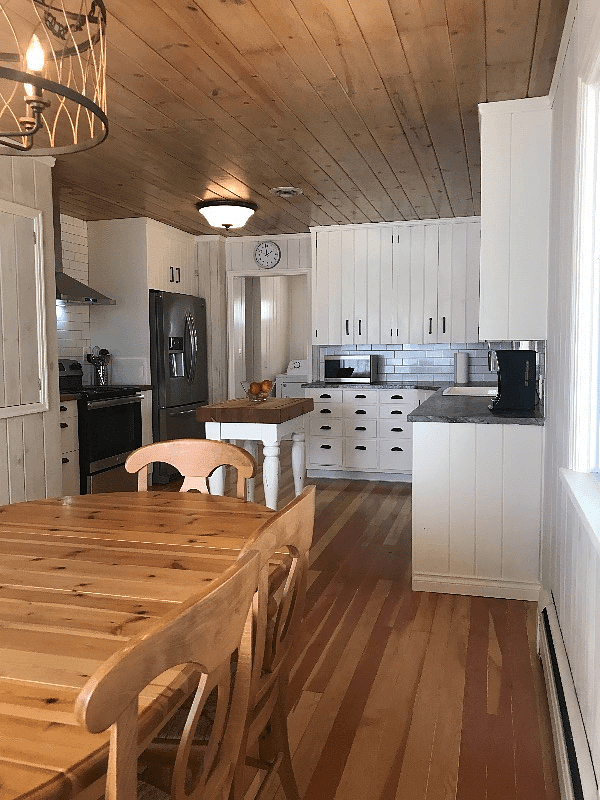 Dining/Kitchen area