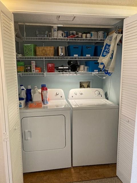 Washer/Dryer and Hangers