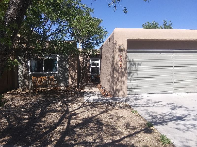 Entry & Off Street Parking
