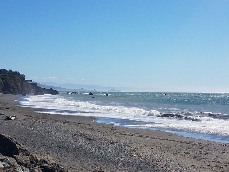 Beaches. 2 1/2 hrs away!