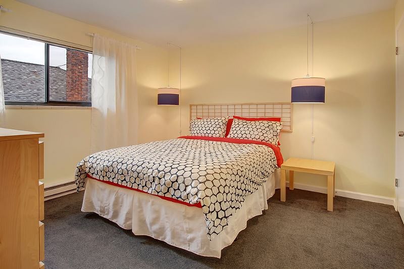 Bedroom with queen bed