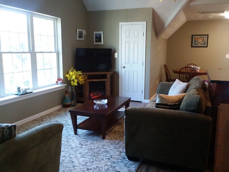 Furnished Finder property 201290_1 photo 4