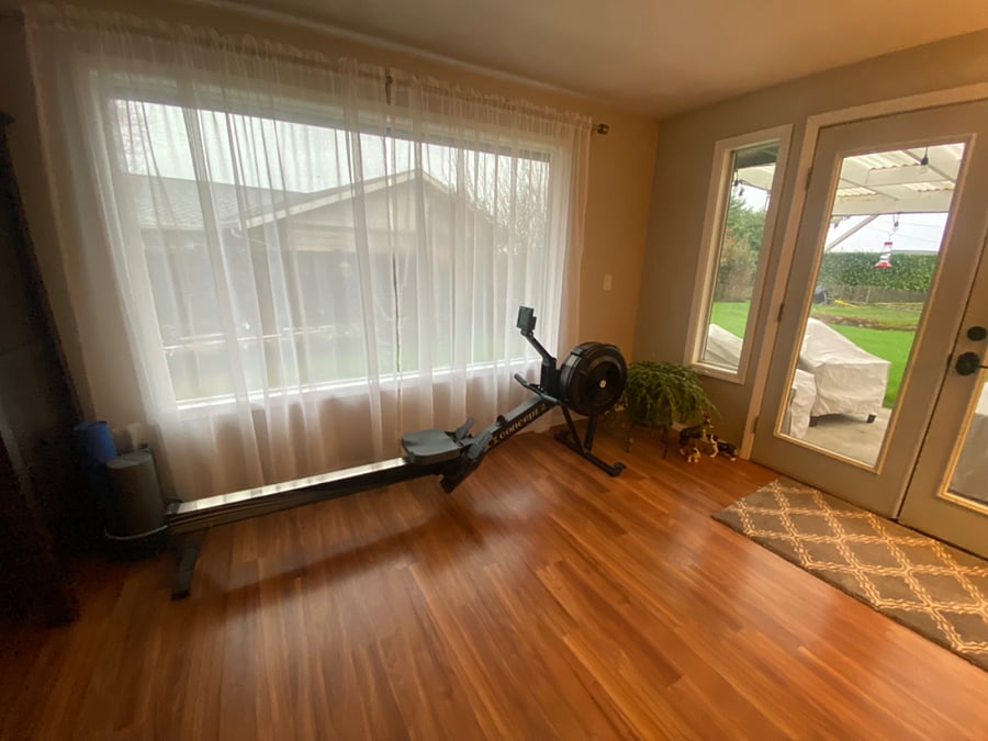 Concept two rowing machine and have added a walking pad.