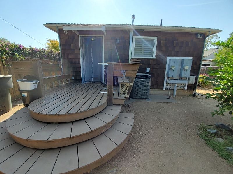 201502_5 OUR BUNGALOW BACK PORCH