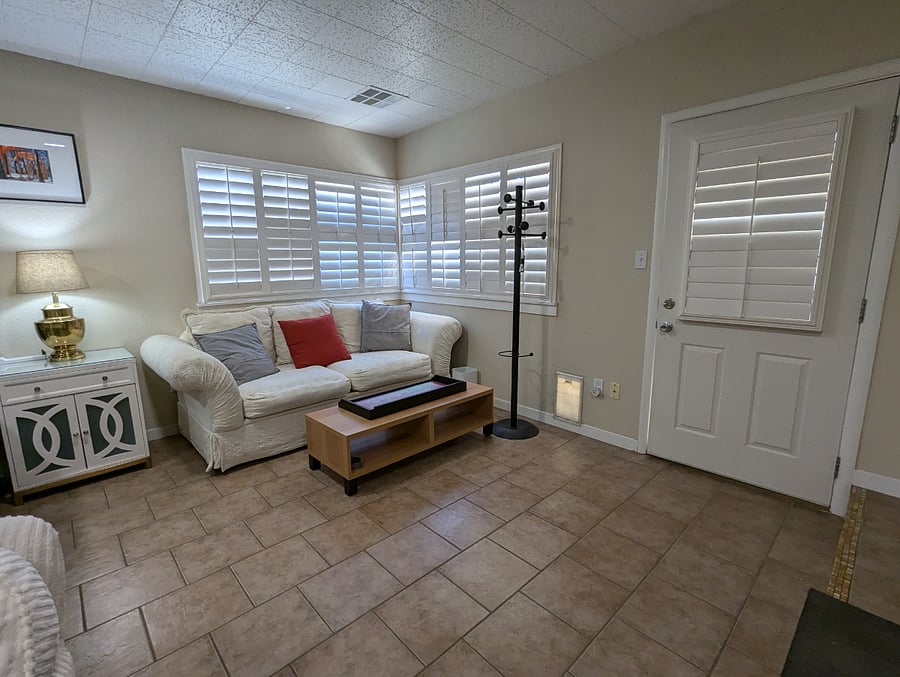 Suite, Queen Bed, Kitchenette