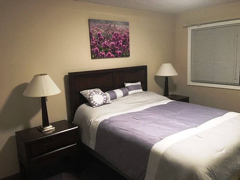 1st Bedroom W/Shutout Blinds