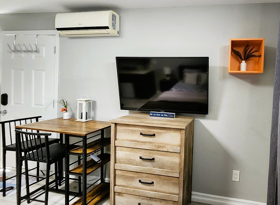 A new tv, minisplit, and dresser have also been added.