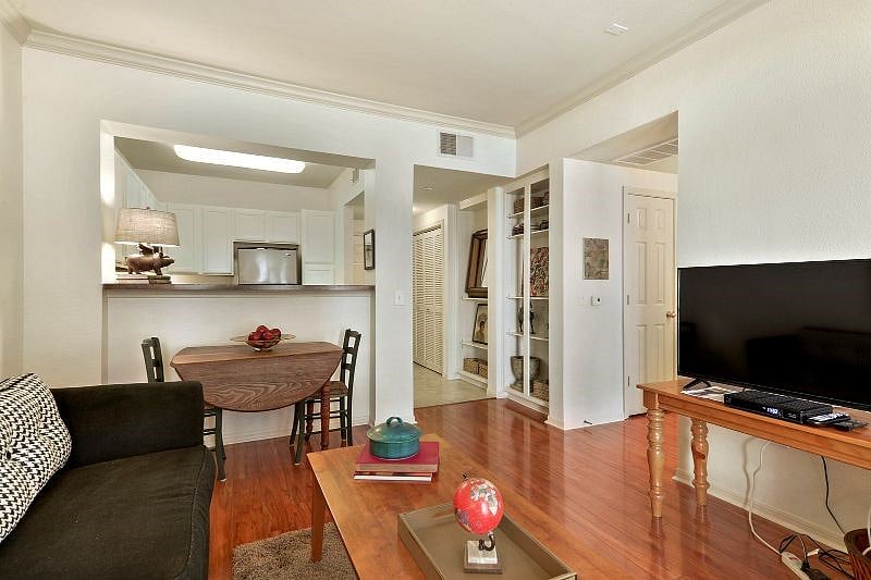 Living and Dining Room!
