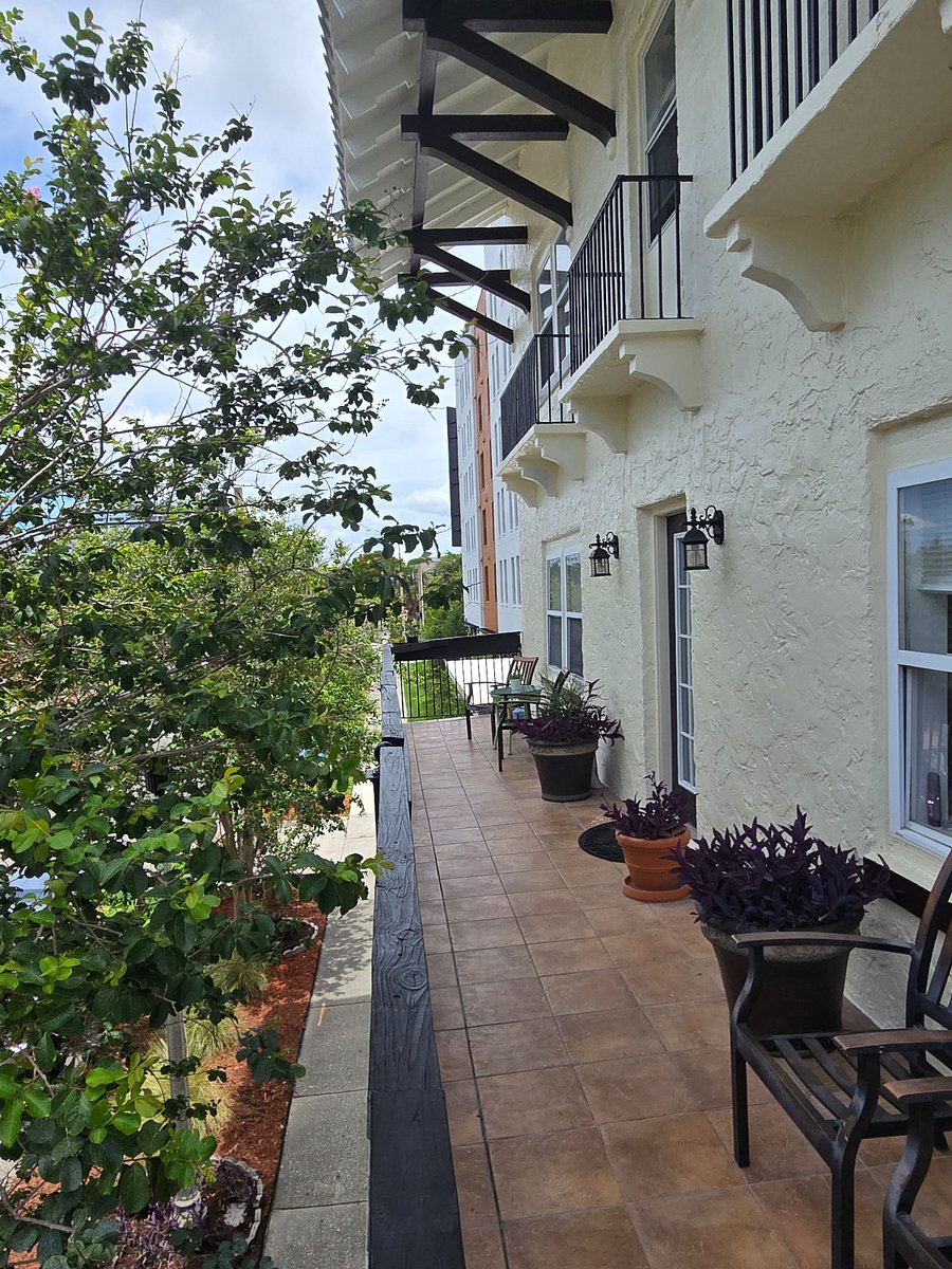 Furnished Finder property 208085_5 photo 25