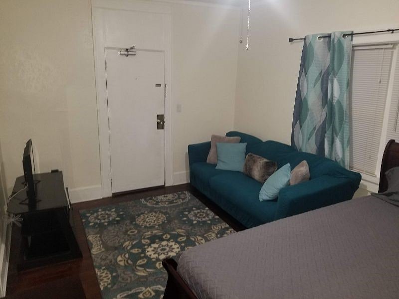 Furnished Finder property 208085_5 photo 1