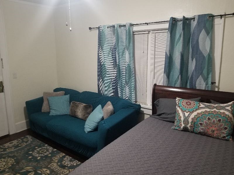 Furnished Finder property 208085_5 photo 5