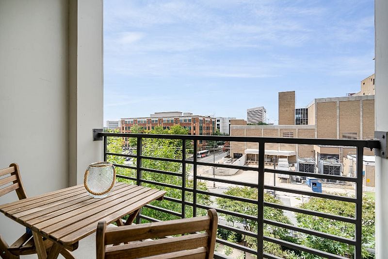 Furnished Finder property 209302_1 photo 23