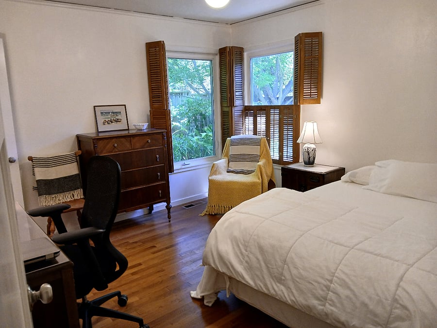 Furnished Finder property 209736_2 photo 1