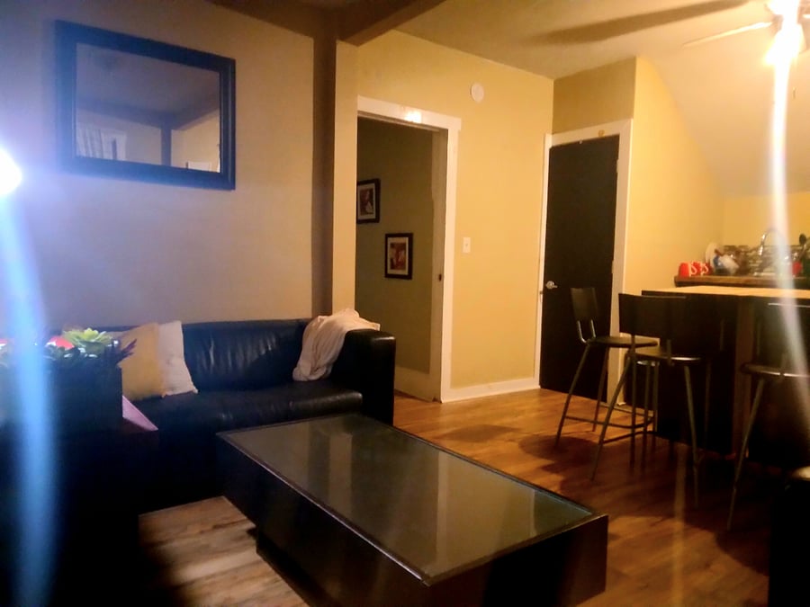 Suite C2_Living room