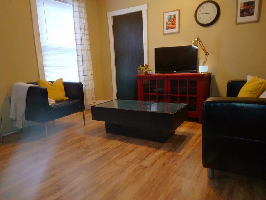 C2 Suite
Entire suite: $2700
or Individual Bedroom rental $900 - 1000 per bedroom