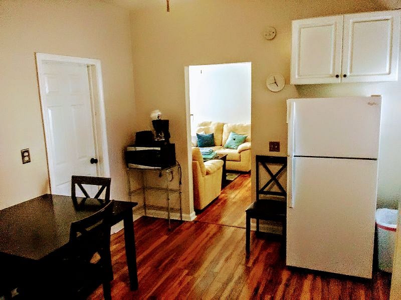 Suite C1_Kitchen / Dining