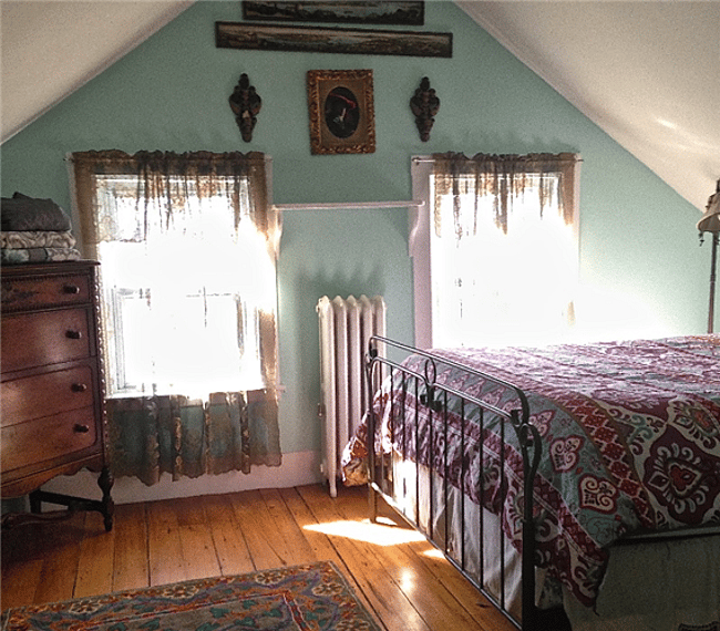 Back Bedroom with Queen bed