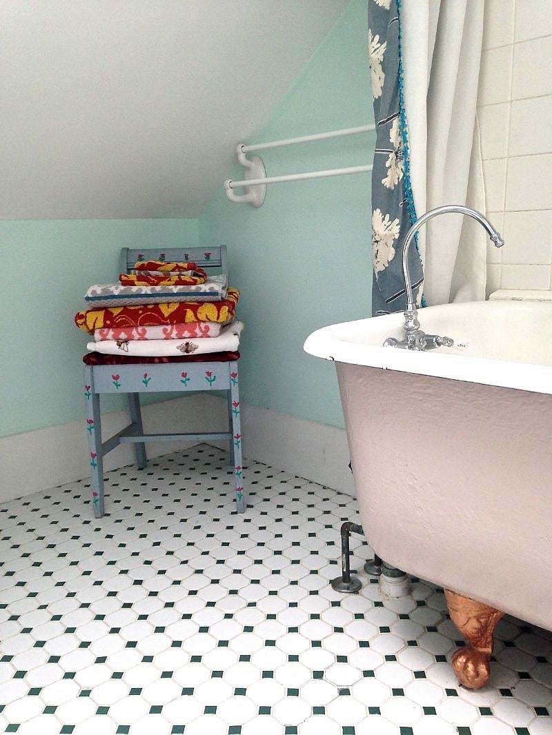 Bathroom-clawfoot tub with shower