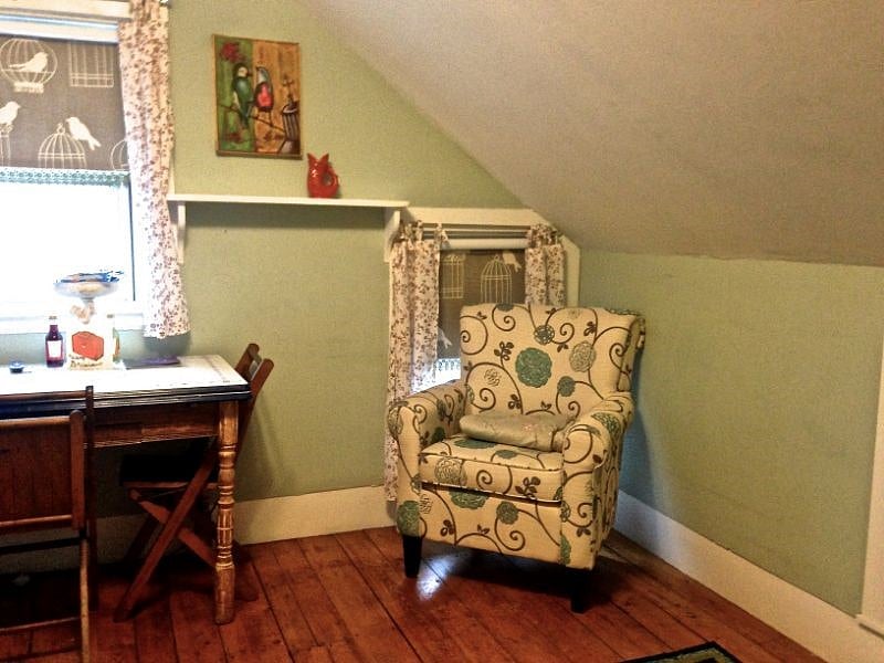 Front living room/bedroom