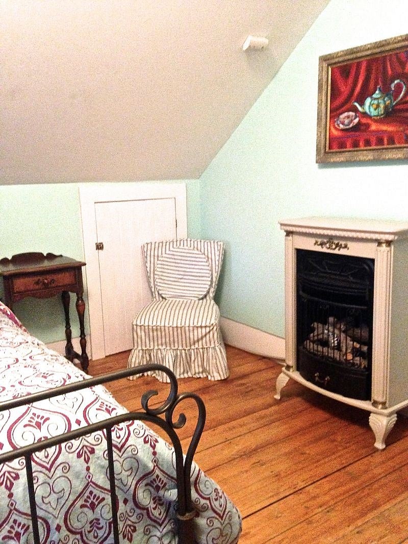 Back Bedroom