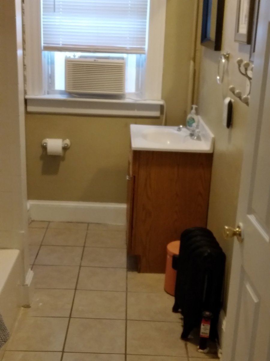 B1 Guest Suite:

Bathroom