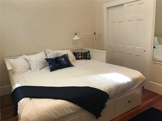 King size bed