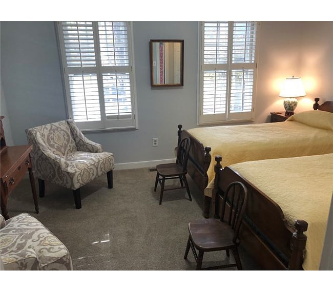 Bedroom #2 with twin beds