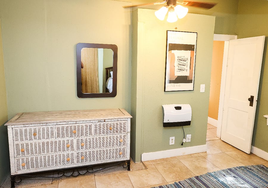 Furnished Finder property 212698_2 photo 23
