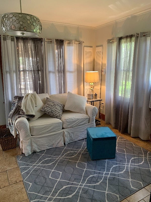 Spacious Den
Comfortable size Loveseat