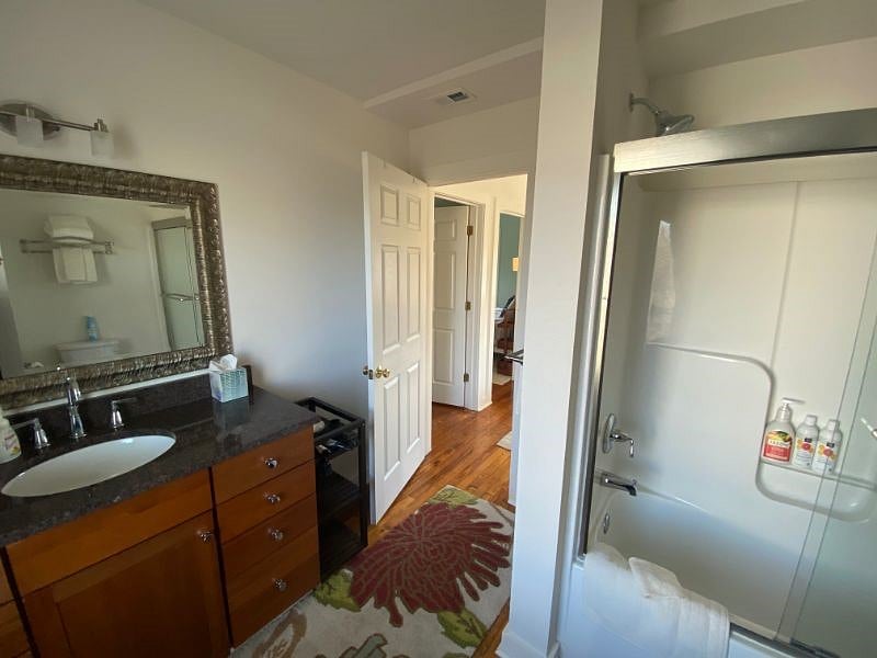Furnished Finder property 215160_1 photo 14