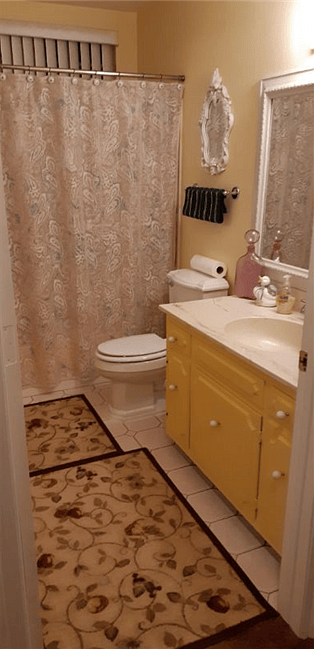 Guest Restroom