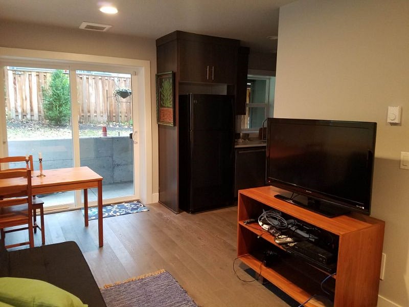 Furnished Finder property 215847_1 photo 4