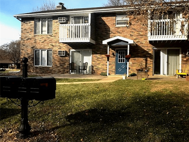 Safe location at the end of a culdesac with quick highway access.