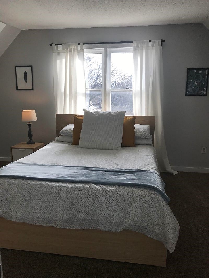 1st Bedroom with queen bed on 3rd floor